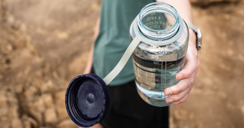 How much water for hiking with reusable water bottle